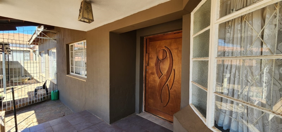 4 Bedroom Property for Sale in Elandia North West